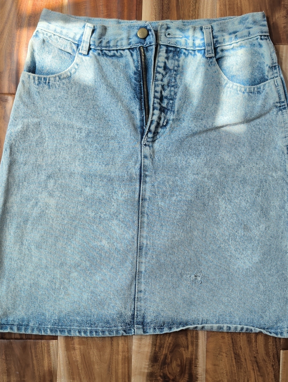 Vintage Light Blue Denim Midi Skirt with Front Zip